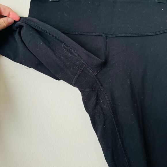 Lululemon color black Cropped Leggings size 4 21” - Picture 7 of 10